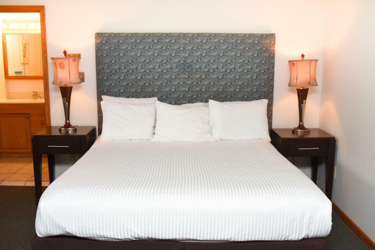 Chestnut Grove Family Resort เมานท์โพโคโน ภายนอก รูปภาพ