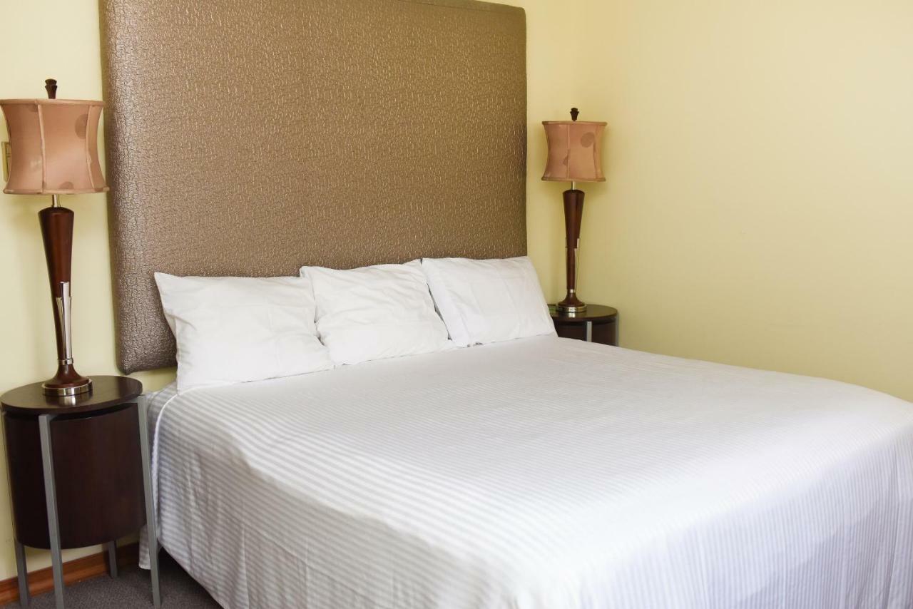 Chestnut Grove Family Resort เมานท์โพโคโน ภายนอก รูปภาพ